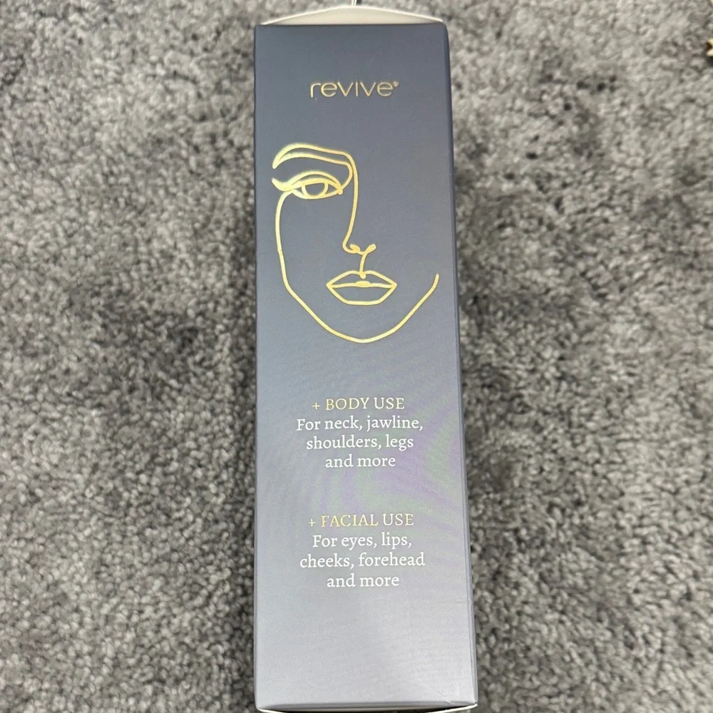Revive Ice Roller for Face‎ & Body